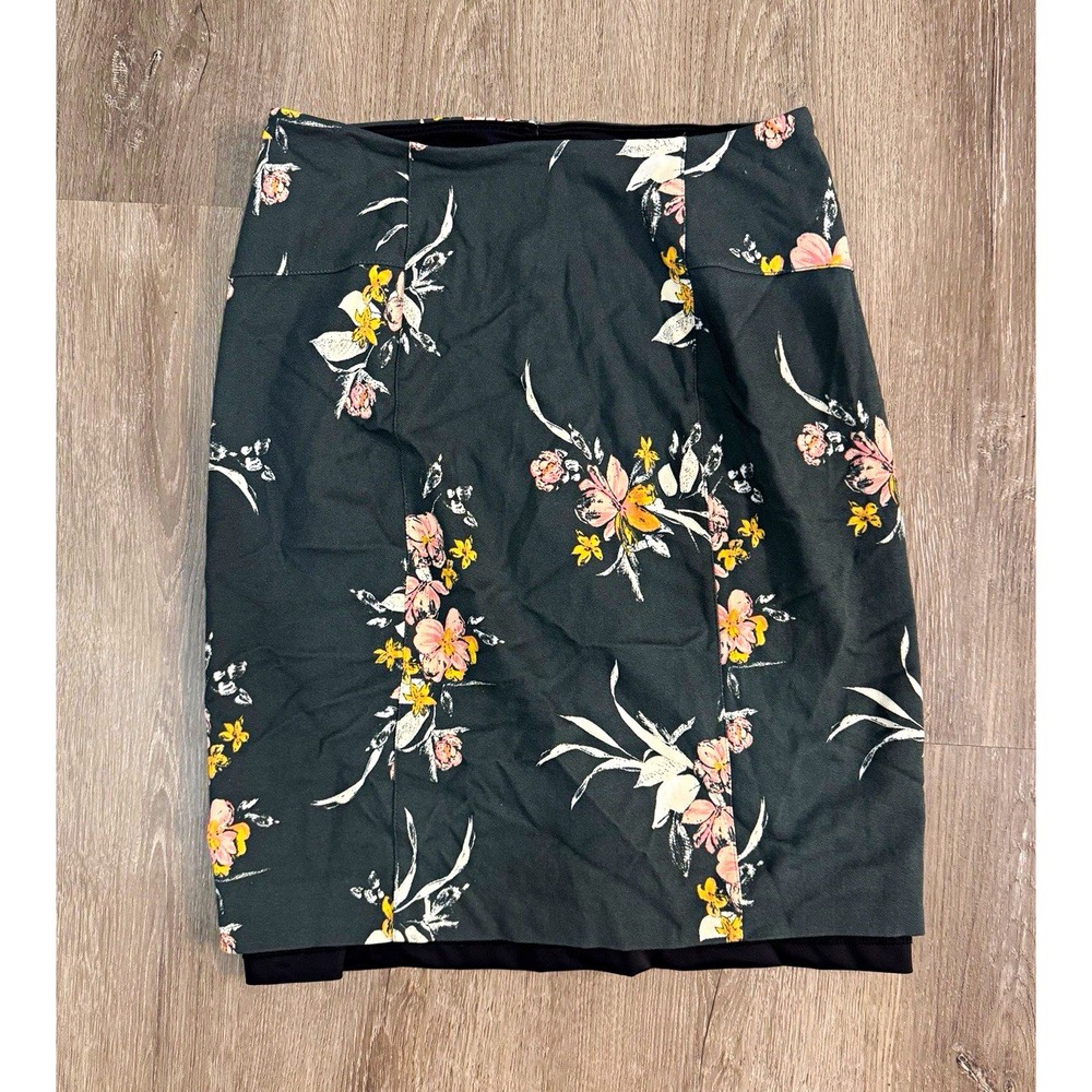 Lyssé New York Women's Floral Pencil Skirt Black Stretch Pull On Size Small